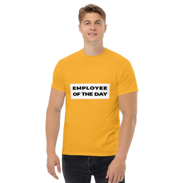 Employee of the day | Vorderseitendruck | Klassisches Herren-T-Shirt – Bild 10