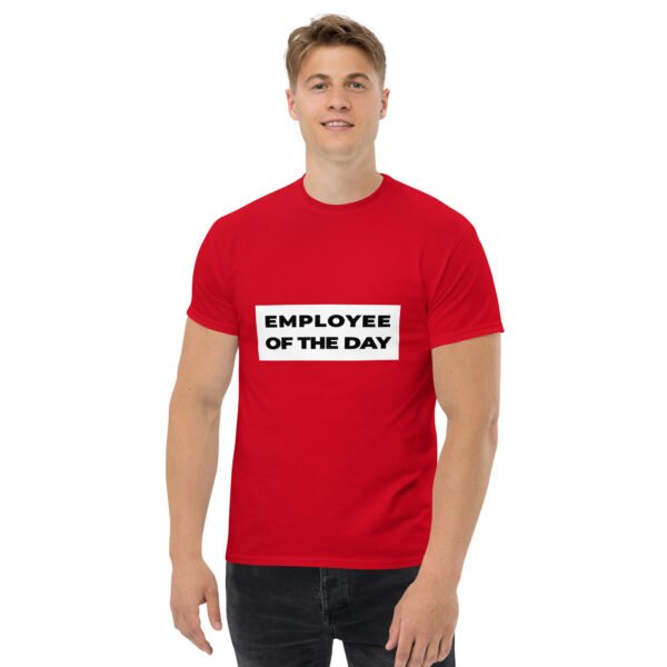 Employee of the day | Vorderseitendruck | Klassisches Herren-T-Shirt – Bild 18